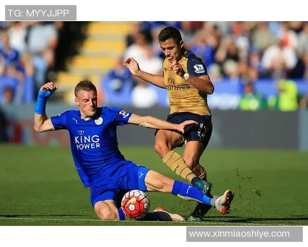 超级球星足球赛激情对决 现场群英汇聚 共襄盛举展现巅峰竞技风采